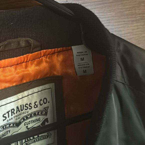 Levi’s bomber jacket - Picture 2 of 4